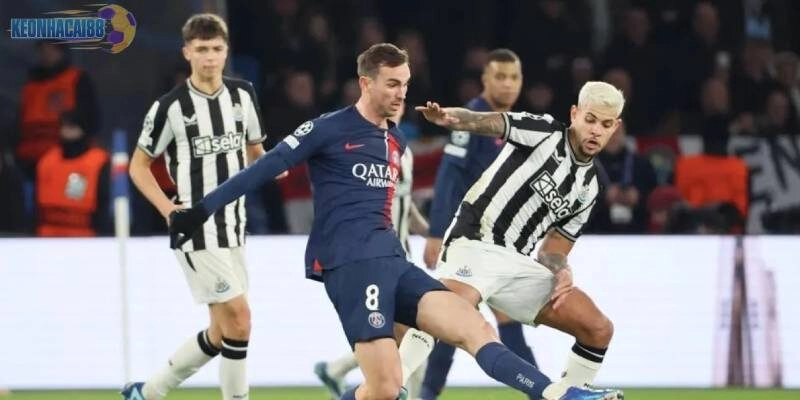 Eddie Howe giúp Newcastle chấm dứt “cơn khát” danh hiệu đằng đẵng