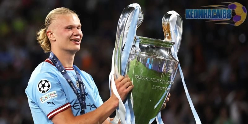 Haaland góp đại công giúp Man City giành cú "ăn ba" ngay mùa đầu khoác áo